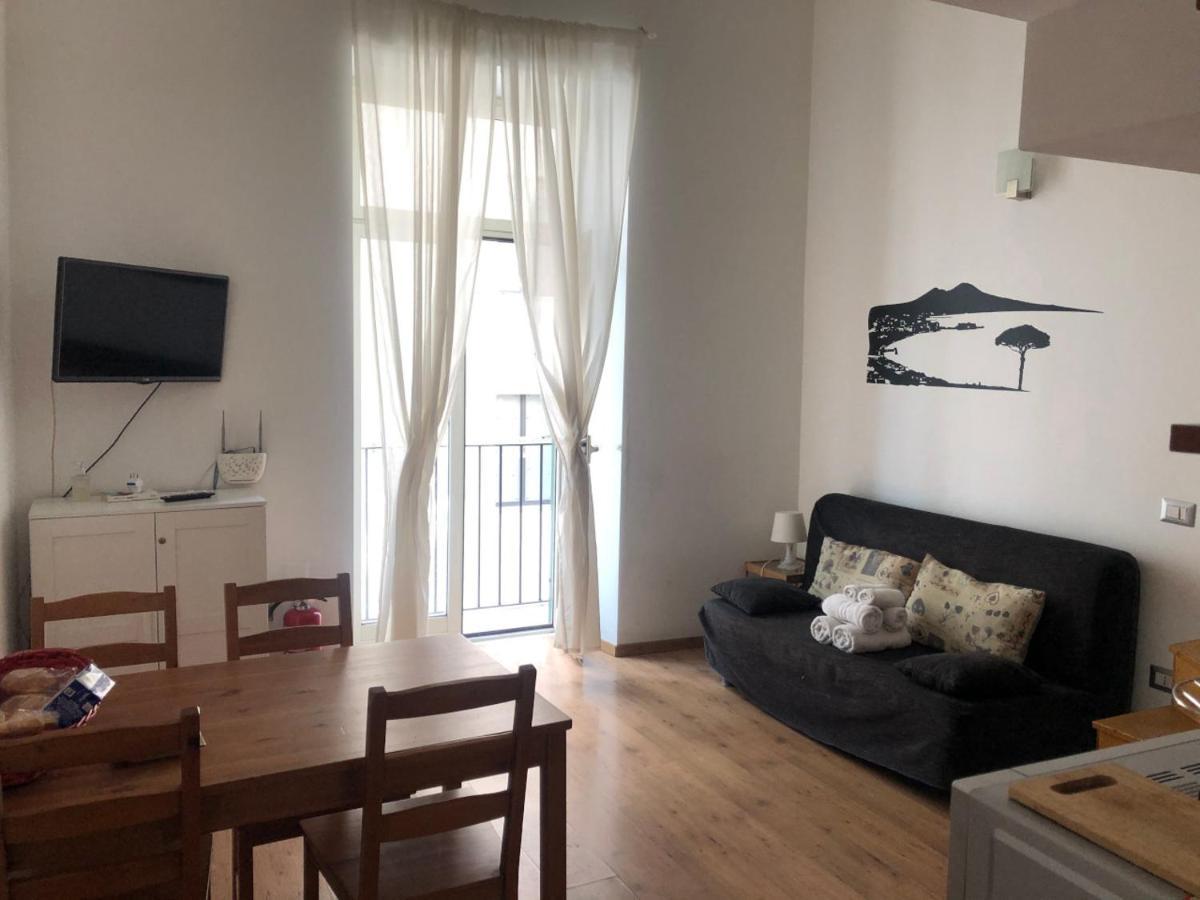 Ale & Tizy House Bed & Breakfast Napoli Ngoại thất bức ảnh