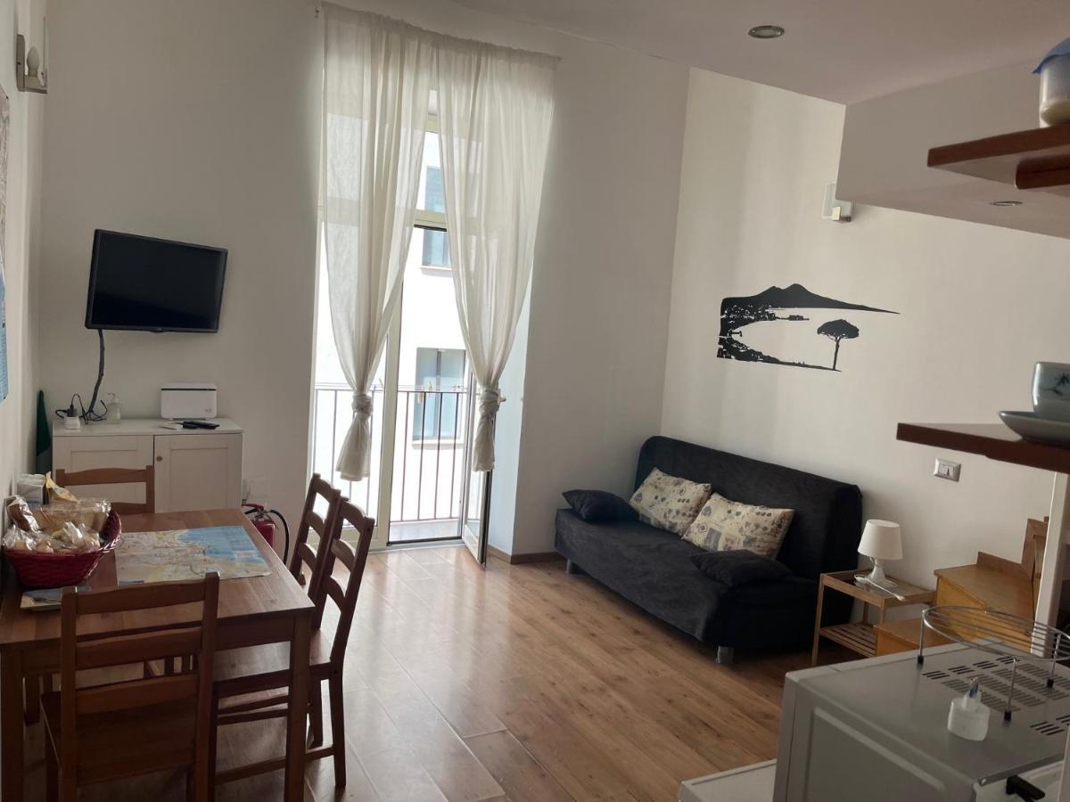 Ale & Tizy House Bed & Breakfast Napoli Ngoại thất bức ảnh