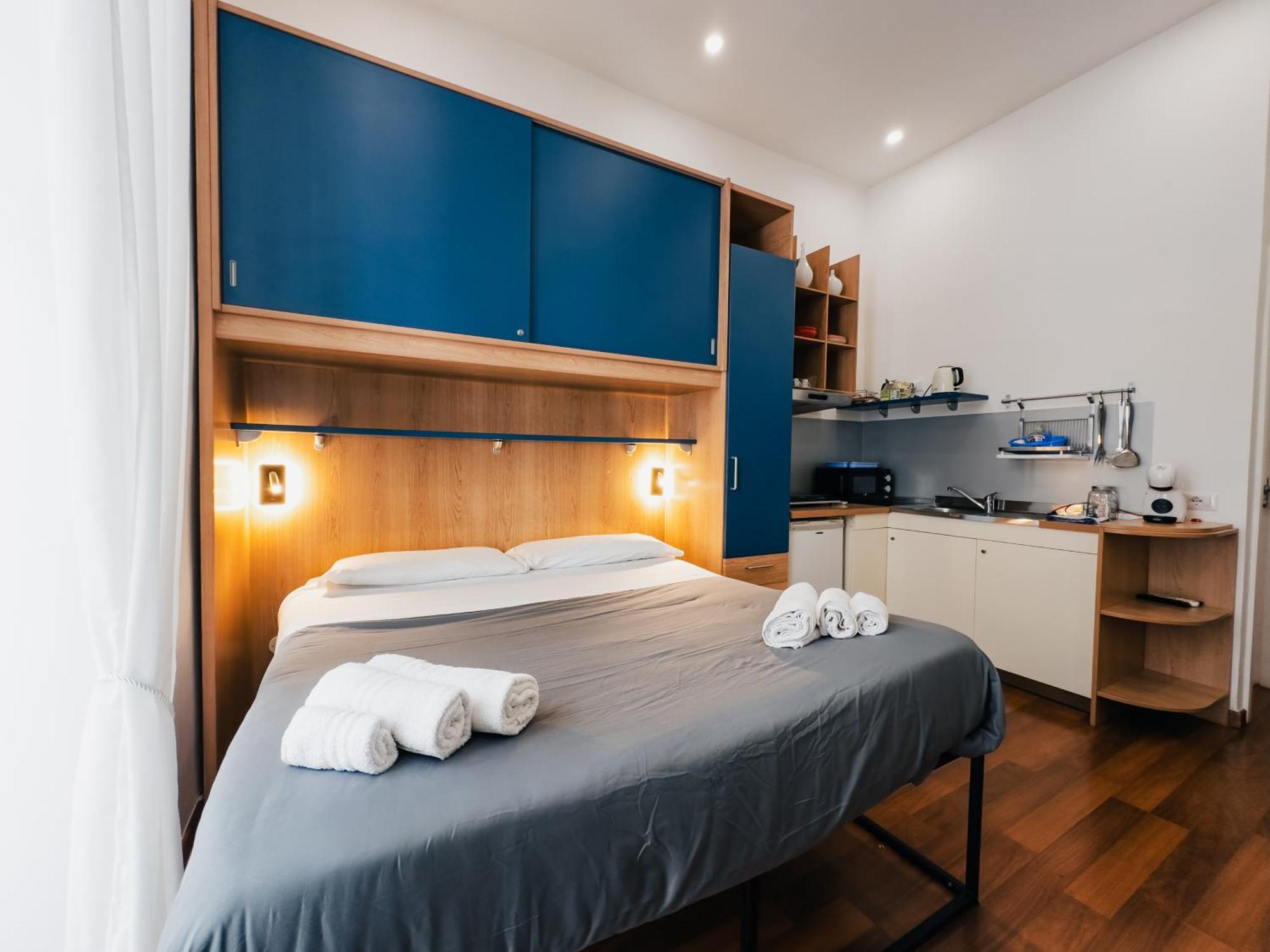 Ale & Tizy House Bed & Breakfast Napoli Ngoại thất bức ảnh