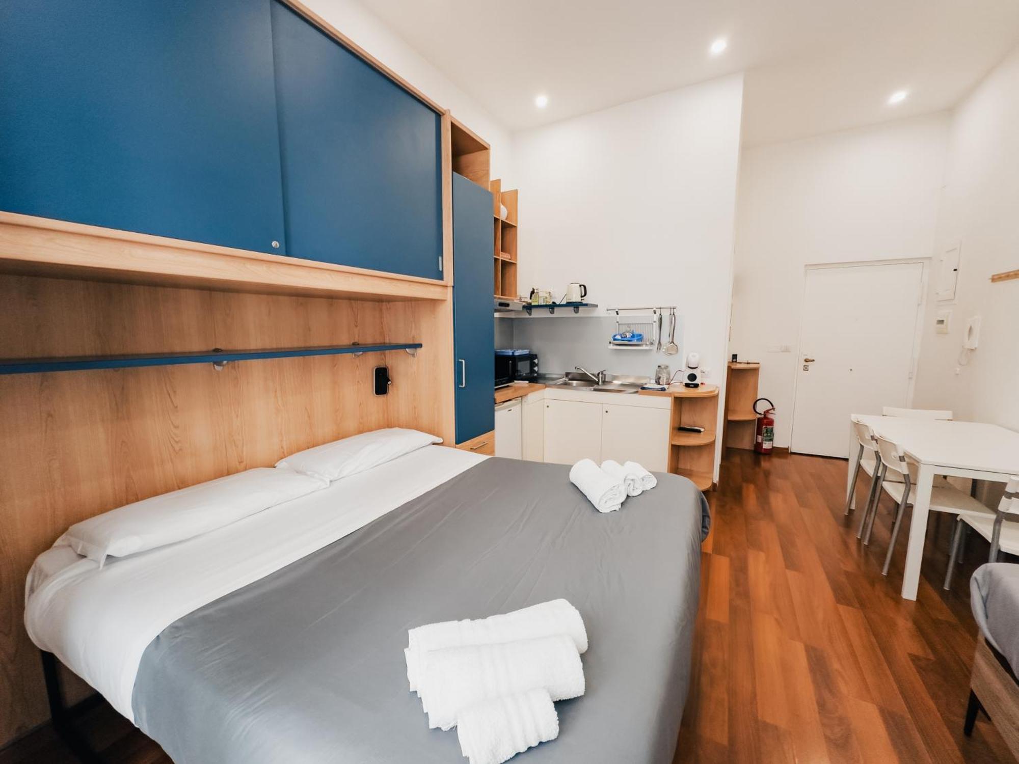 Ale & Tizy House Bed & Breakfast Napoli Ngoại thất bức ảnh