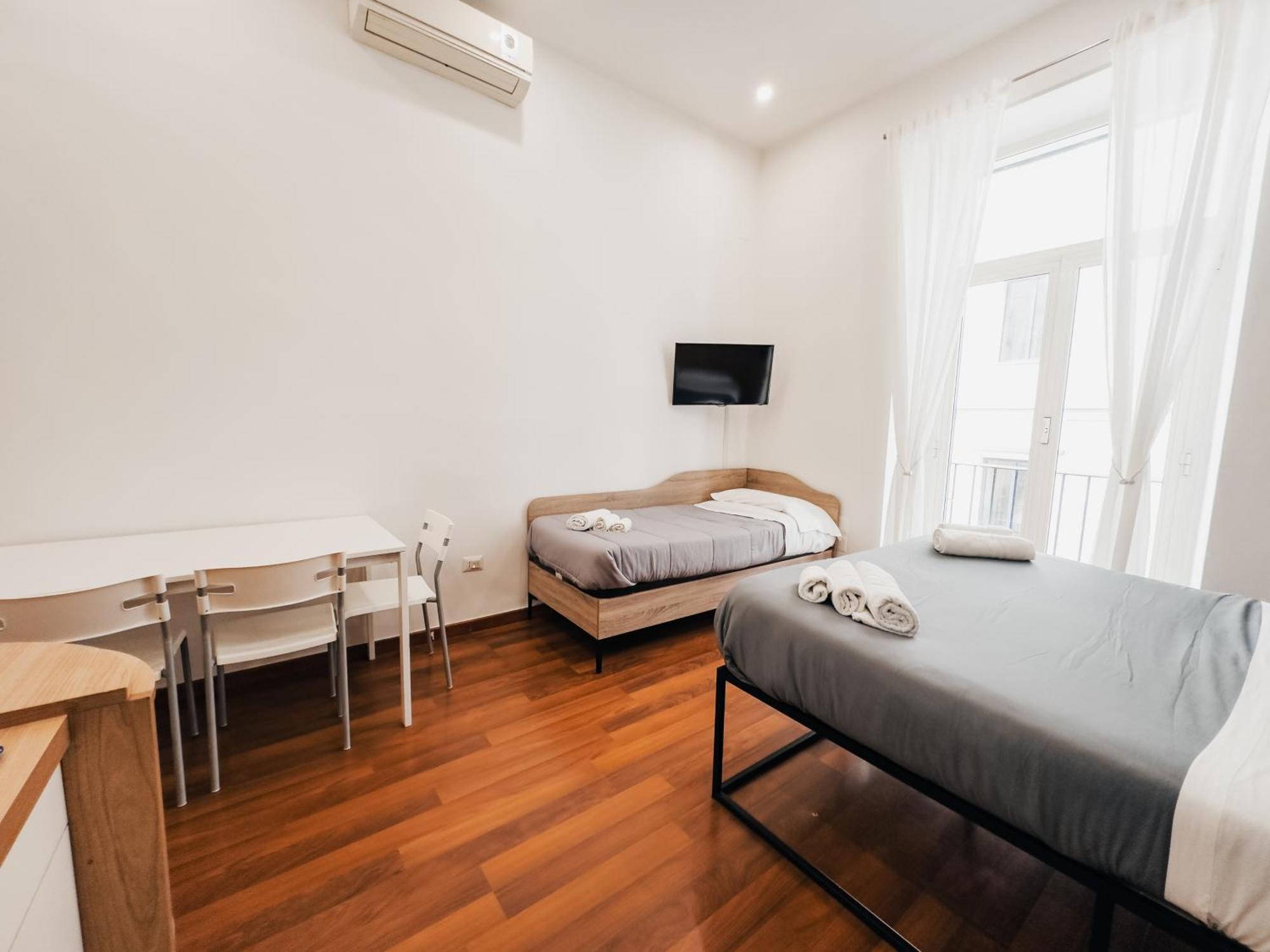 Ale & Tizy House Bed & Breakfast Napoli Ngoại thất bức ảnh
