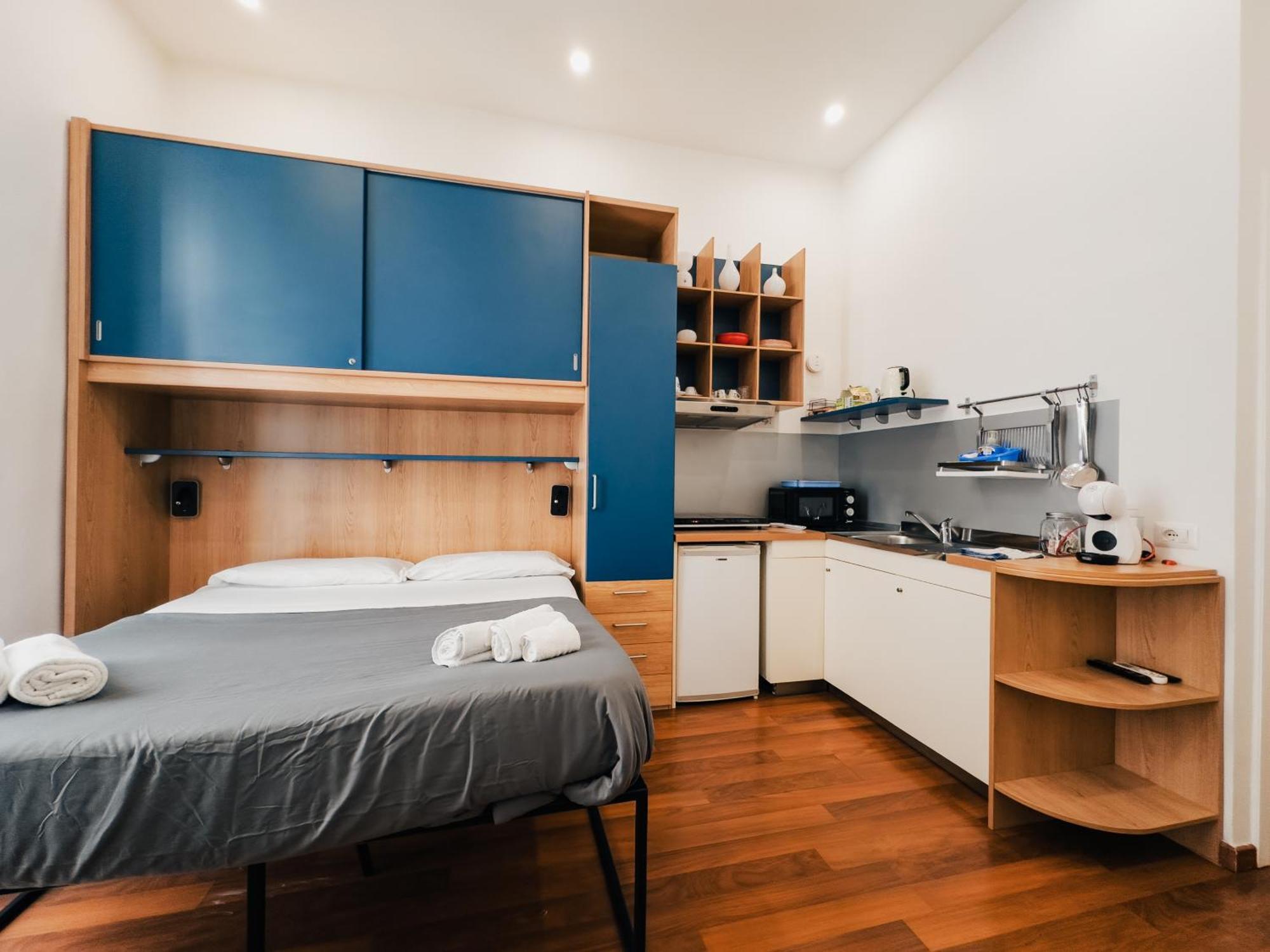 Ale & Tizy House Bed & Breakfast Napoli Ngoại thất bức ảnh