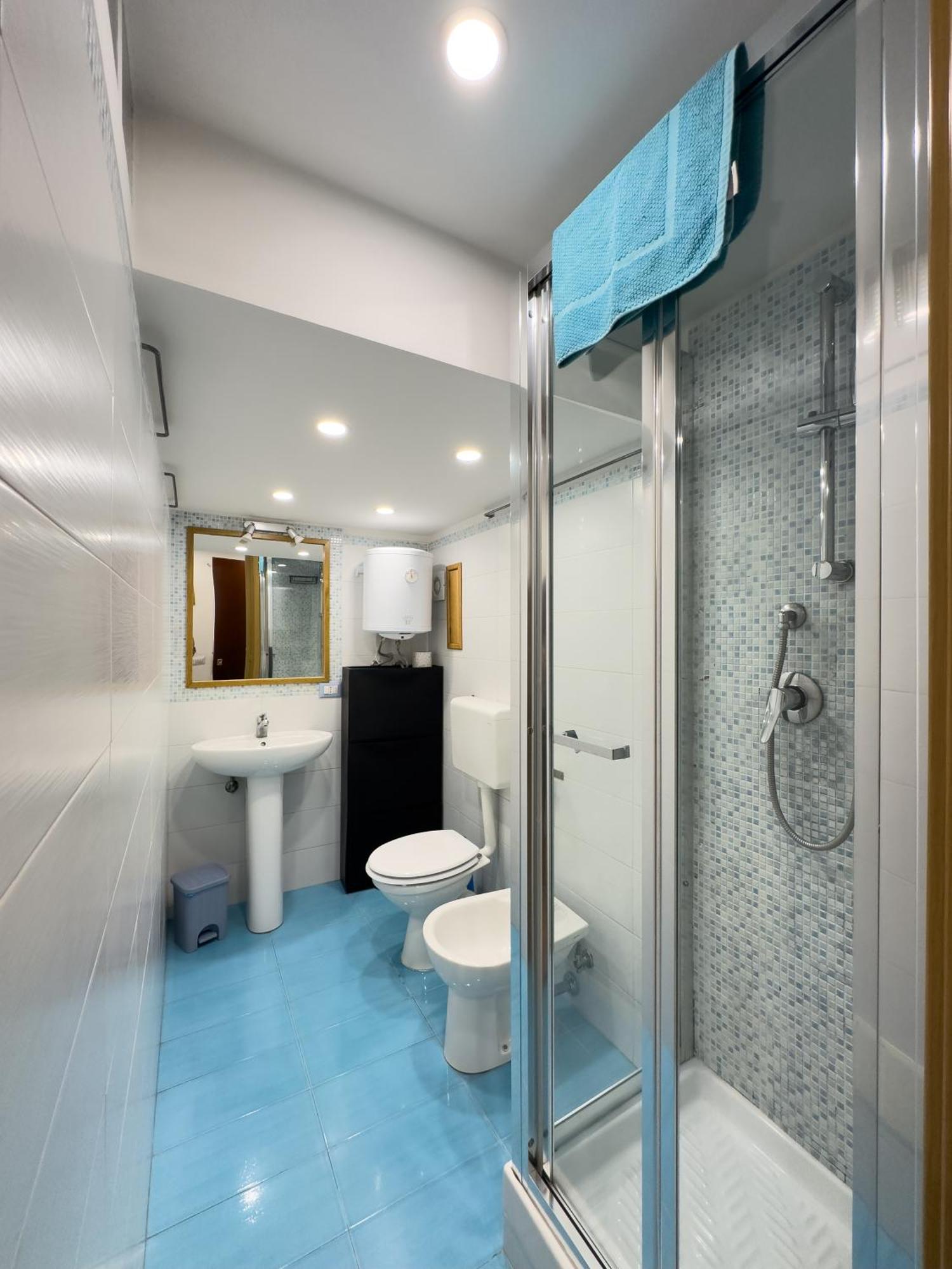Ale & Tizy House Bed & Breakfast Napoli Ngoại thất bức ảnh